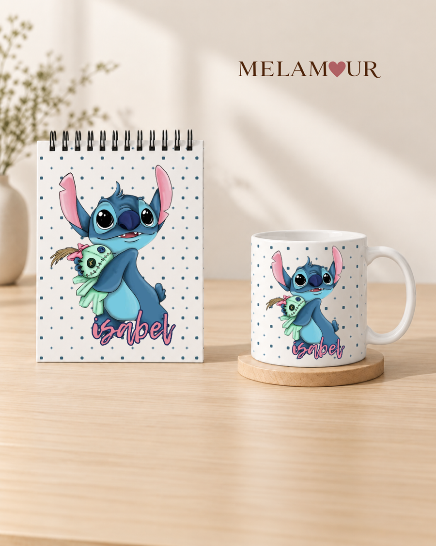 Personagem Azul com Boneca e Nome — Bloco + Caneca