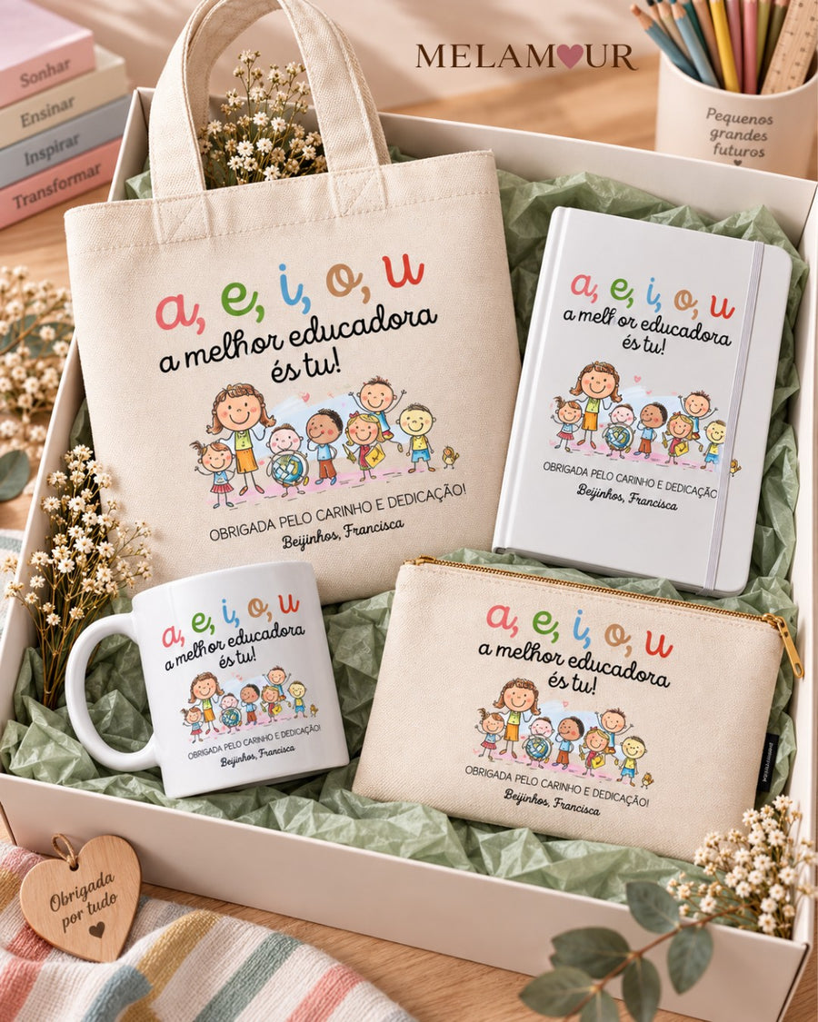 A, E, I, O, U — A Melhor Educadora És Tu | Tote, Caneca, Caderno ou Necessaire